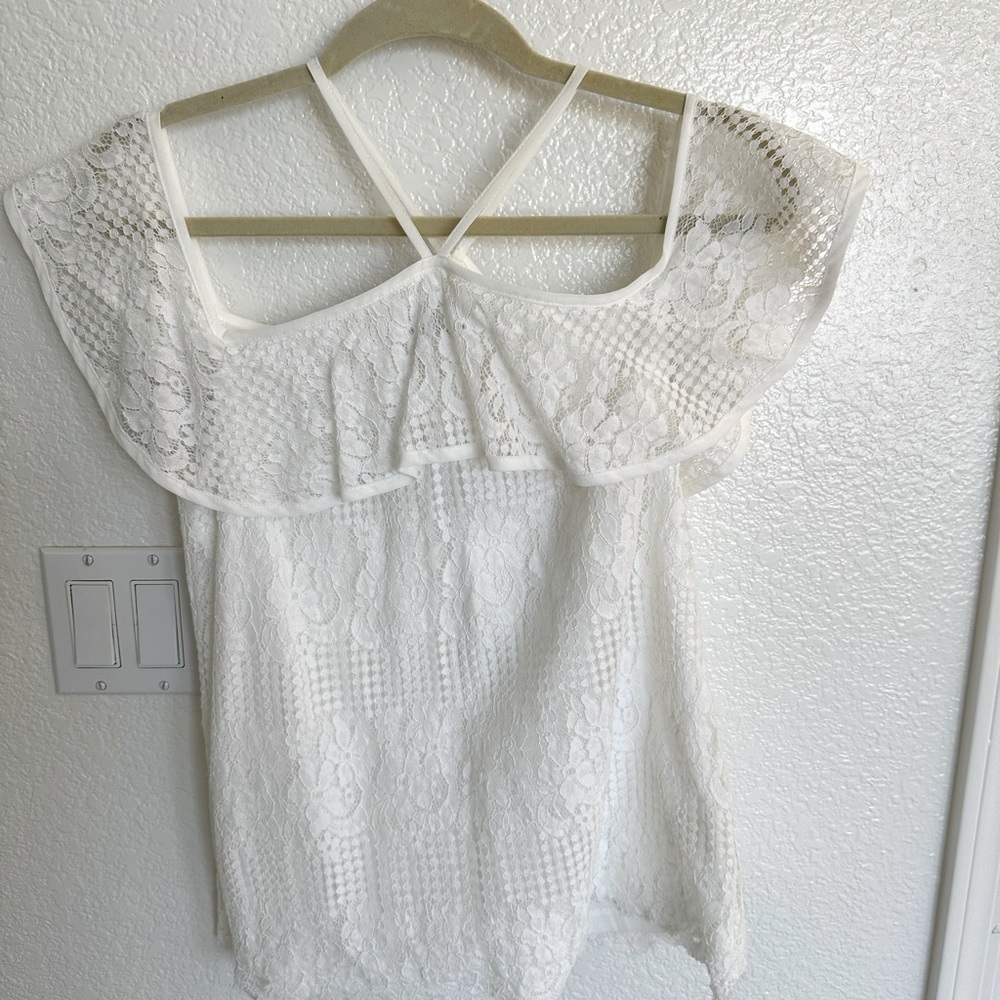 Blue Rain off-the-shoulder white lace shirt. Size small